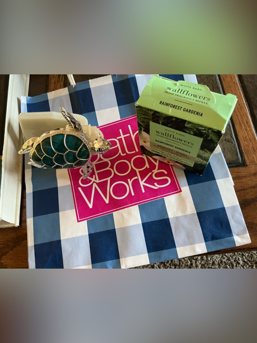 BATH & BODY WORKS TURTLE Nightlight + Rainforest Scent Refills, Night Light